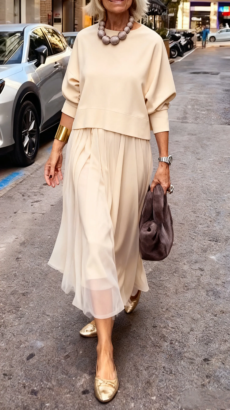 Lidia - Set with a Charming Fine Tulle Dress